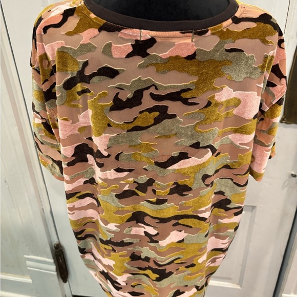 We The Free Free People Velvet Camo Burnout Tee Sz XS Hippie Boho Short Sleeve - Picture 7 of 9